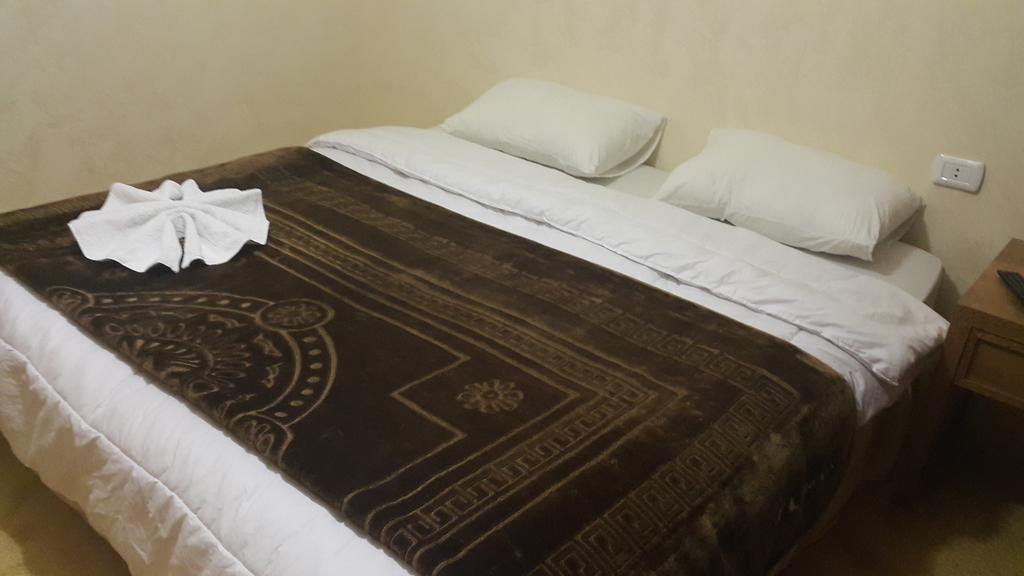 Al-Houriat Hotel Amman Exterior foto